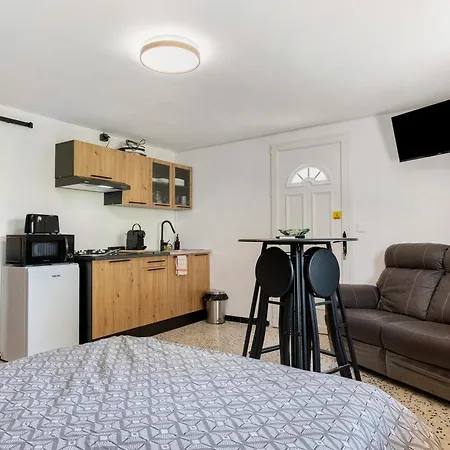 Les Iris Apartman